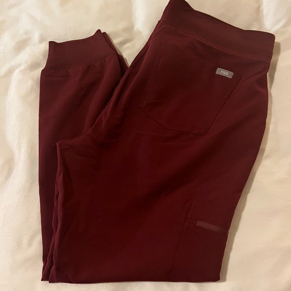 FIGS Scrubs - Picture 4 of 5